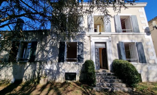 Property for Sale : 4 bedrooms House in JAVERLHAC-ET-LA-CHAPELLE-SAINT. Price: 87 000 €
