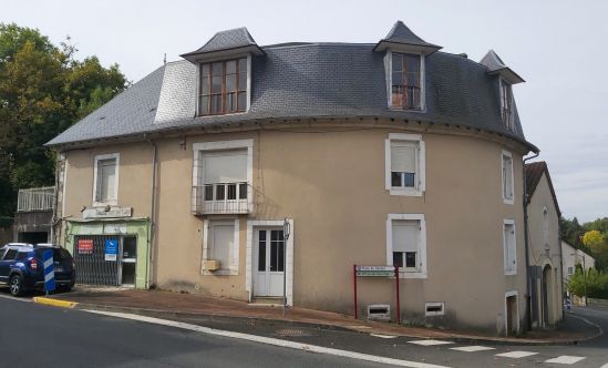 Property for Sale : Immeuble de rapport in NONTRON. Price: 170 000 €