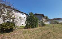 Property for Sale : 2 bedrooms House in NONTRON. Price: 107 500 €