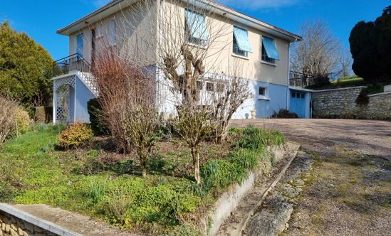 Property for Sale : 3 bedrooms House in SAINT-PARDOUX-LA-RIVIERE. Price: 138 750 €