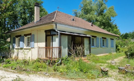 Property for Sale : 3 bedrooms House in SAINT-MARTIAL-DE-VALETTE. Price: 169 500 €